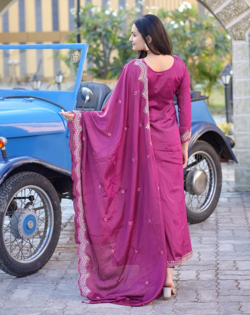 gown