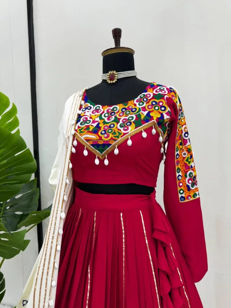 navaratrilehengacholi