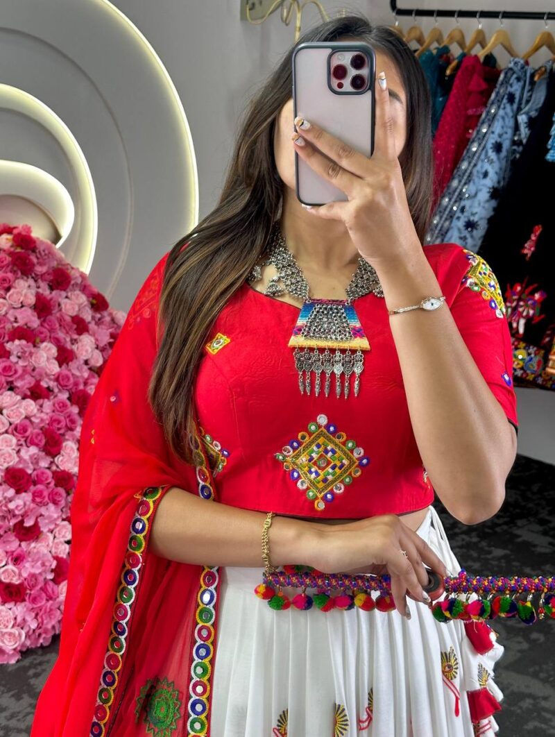 lehengacholi